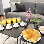 Livinparis - Luxury 2 Bedrooms Grands-Boulevards I